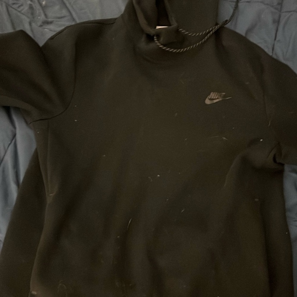 Nike tech hoodie Size M men little to no sigh of wear great Condition!